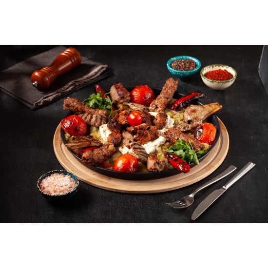 Közlemeli Maxi Kebap (2 Kişilik) ( Közlenmiş patlıcan biber, sarımsaklı yoğurtlu patlıcan, kuzu şiş, pirzola, kemikli kuşbaşı, dana biftek, sade kebap)