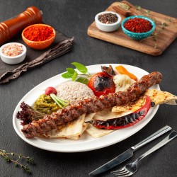 Urfa Kebap ( Kuzu dana ve kuyruk yağı, tuz)