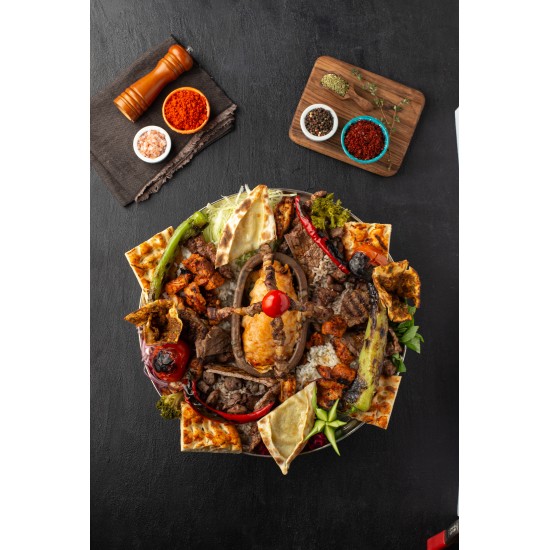 Vali Kebabı (4 Kişilik) ( 10 çeşitten oluşan karışık ızgara)  ( Kuzu şiş, pirzola, çöp şiş, patlıcanlı, ciger, biftek, tavuk şiş, tavuk kanat, adana, ızgara köfte )