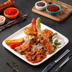 Pilavüstü Dilim Kaburga ( Kuzu kaburga, toz biber soğan, sarımsak, iç pilav)